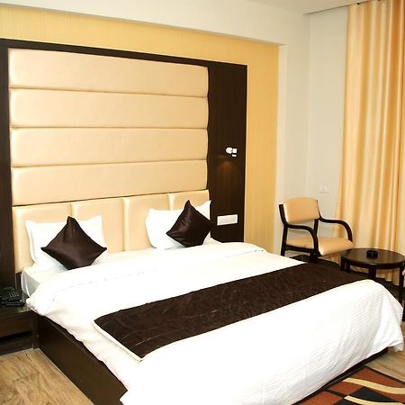 Hotel Lavanya Palace Ratlām Esterno foto