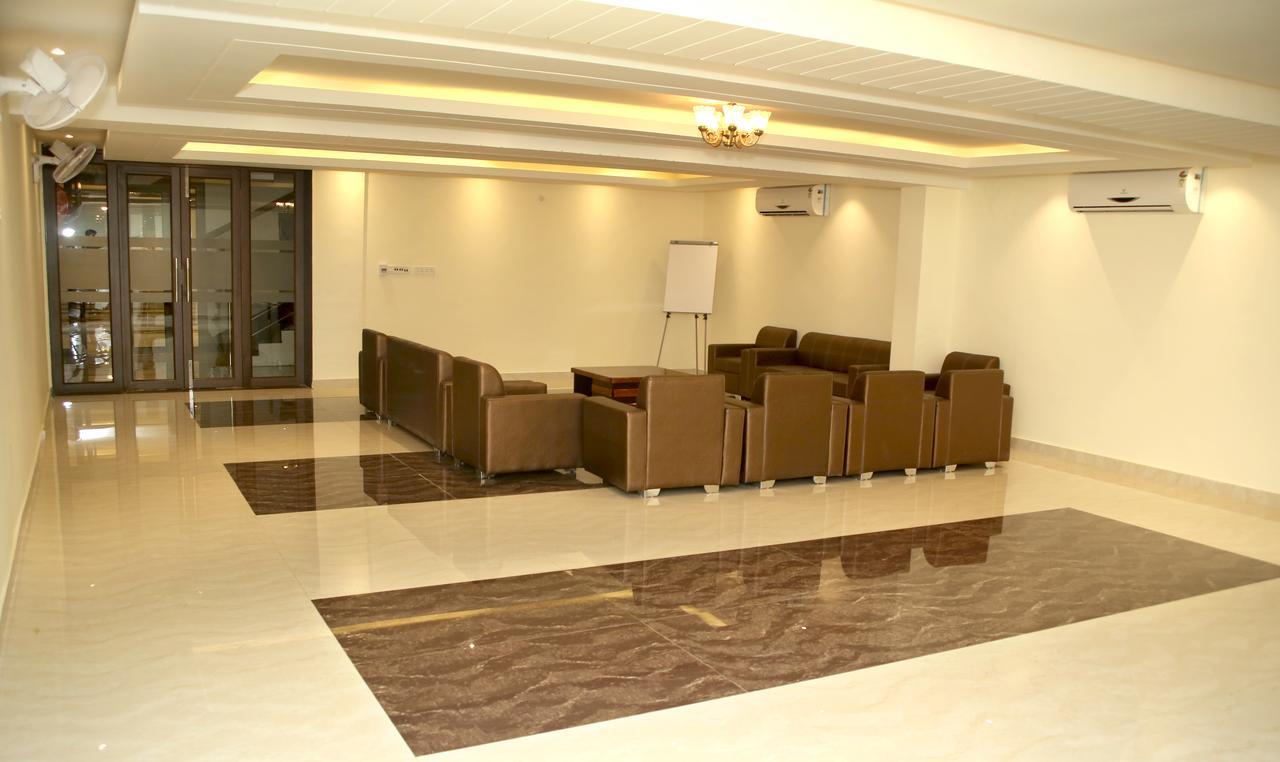 Hotel Lavanya Palace Ratlām Esterno foto